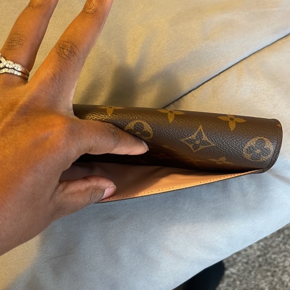 Louis Vuitton Sarah Wallet - Picture 3 of 5